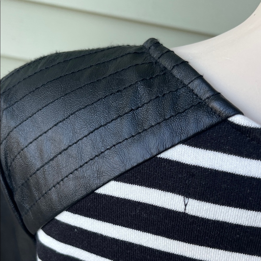 New Sanctuary Black and White Striped long blouse - Picture 13 of 16